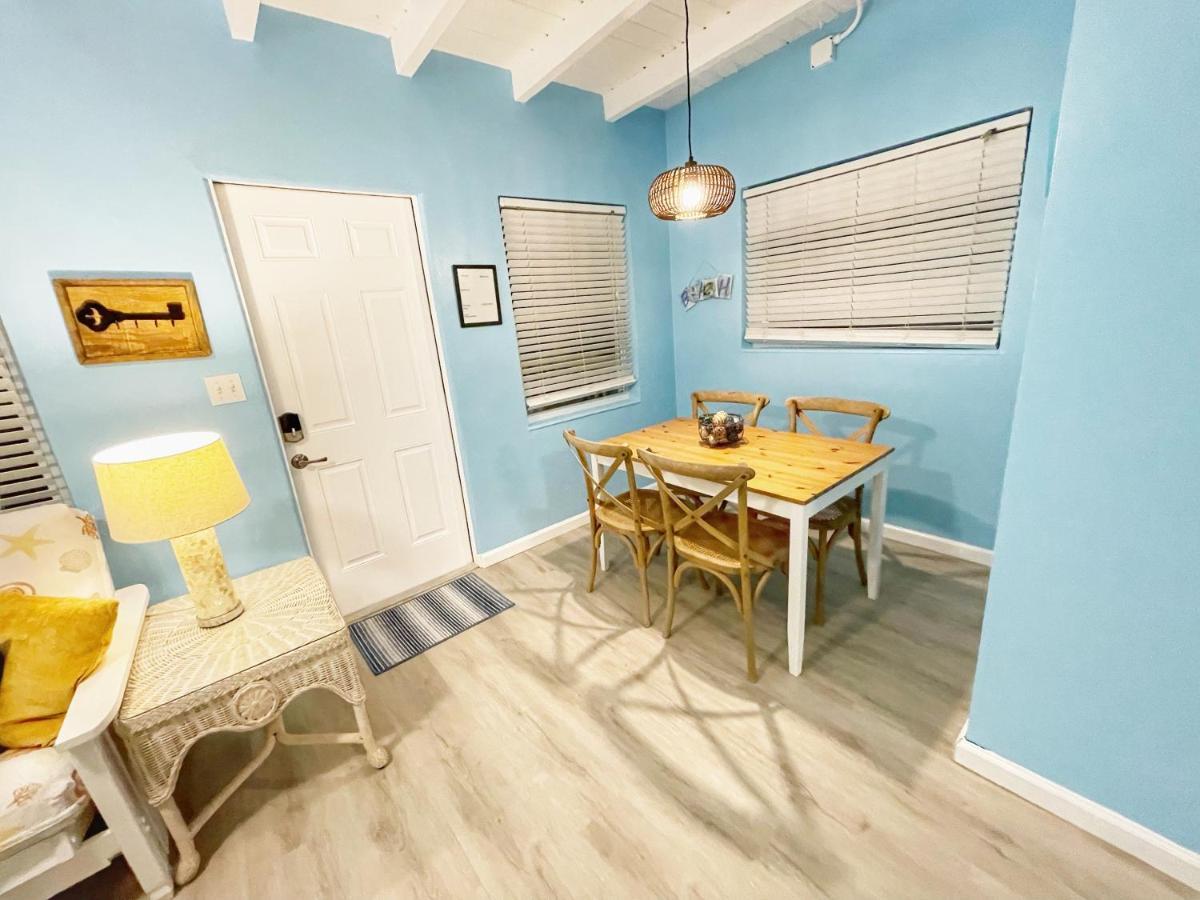 Cozy Canaveral Cottages Кейп Канаверал Екстериор снимка